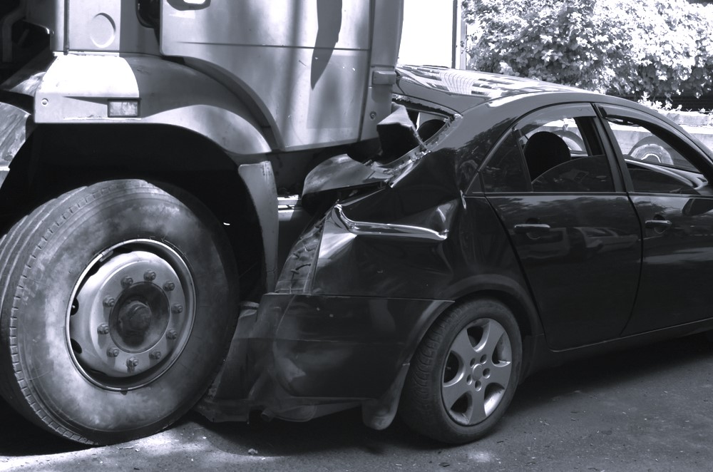 Commercial Truck Accident Lawyer in Hempstead, NY - Mushiyev Law
