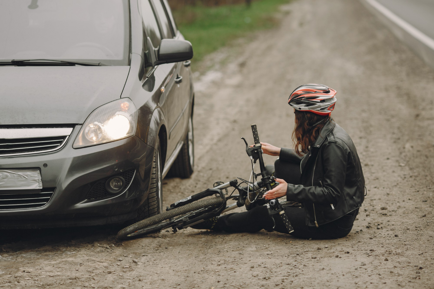 woman bike accident - Mushiyev Law best bike accident lawyer in Woodmere, Nassau County, NY