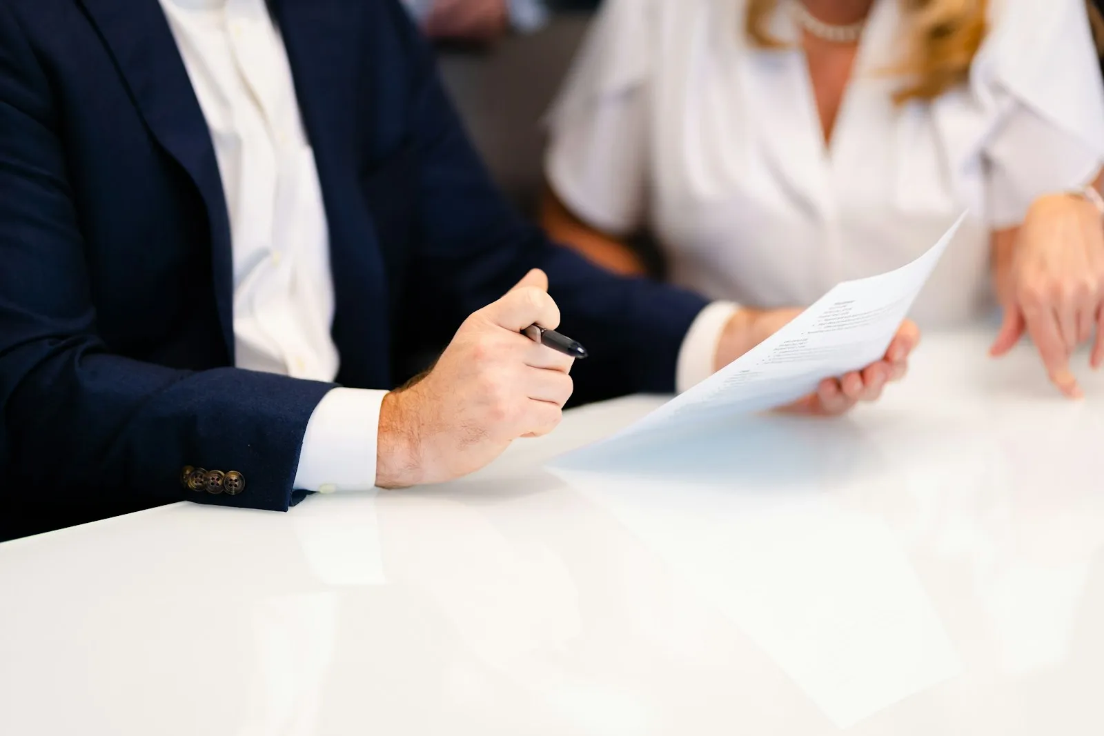 Commercial Truck Accident Lawyer in Bellerose – client meeting with an attorney