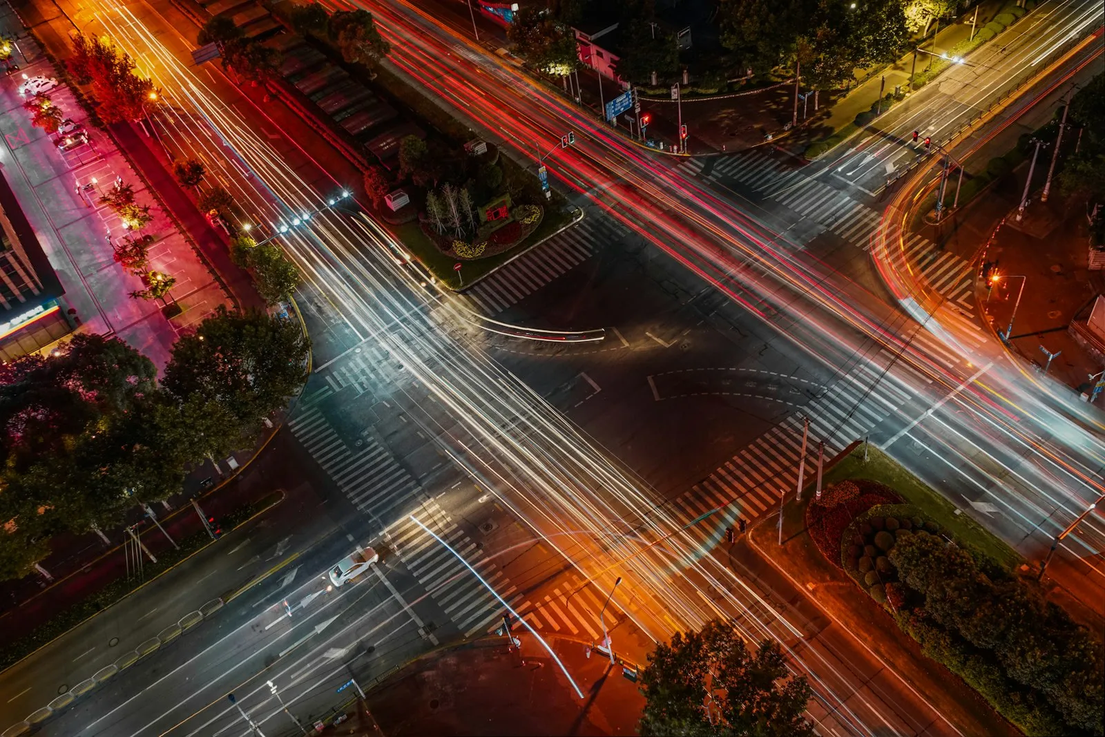Distracted Driving Accident Lawyer in Bellerose – time-lapse of traffic on a road