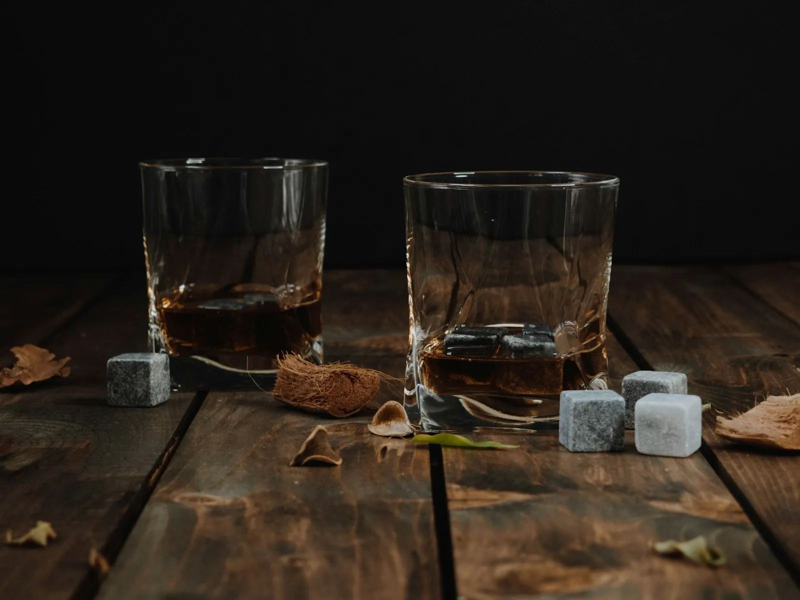 Drunk Driving Accident Lawyer in Bellerose – empty drinking glass on a table