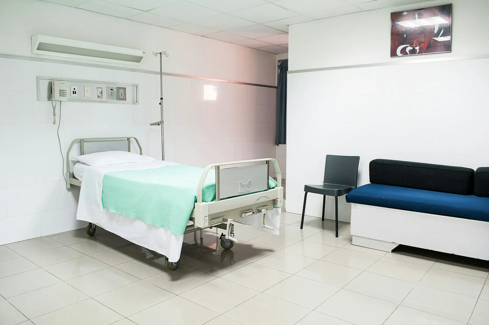 Intersection Accident Lawyer in Bellerose – hospital bed in a recovery room