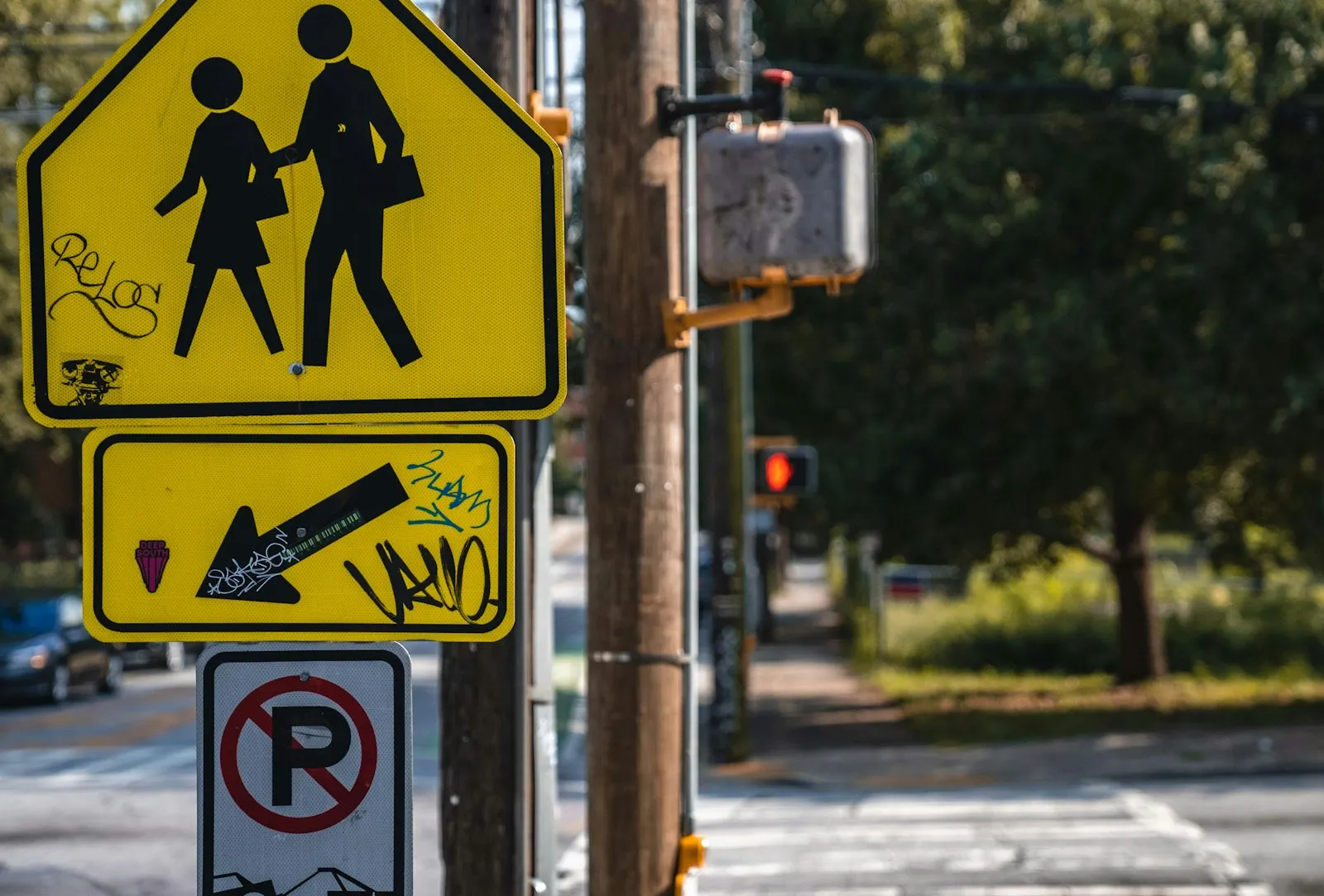 Intersection Accident Lawyer in Bellerose – street signs at a neighborhood corner