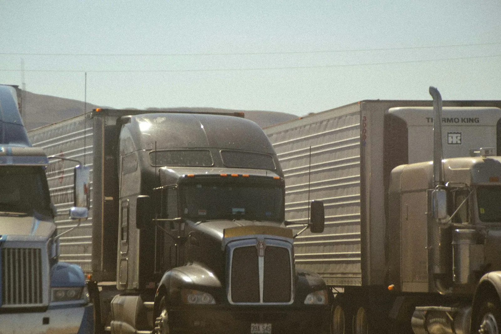 Semi Truck Accident Lawyer in Bellerose – semi trucks parked at a truck stop
