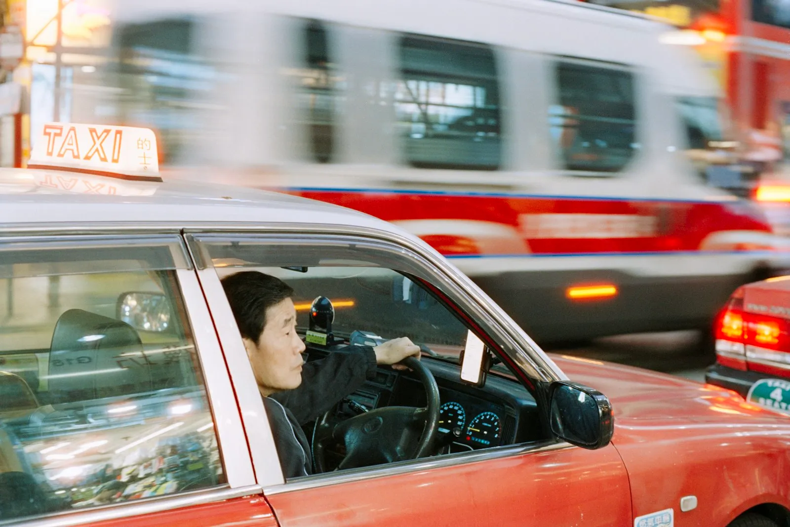 Taxi Accident Lawyer in Bellerose: One Rainy Ride, Step by Step